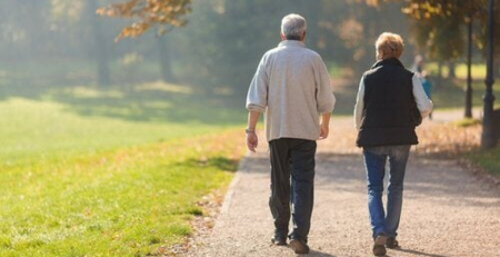 Estudo indica que caminhar 20 minutos por dia pode aumentar a esperança média de vida